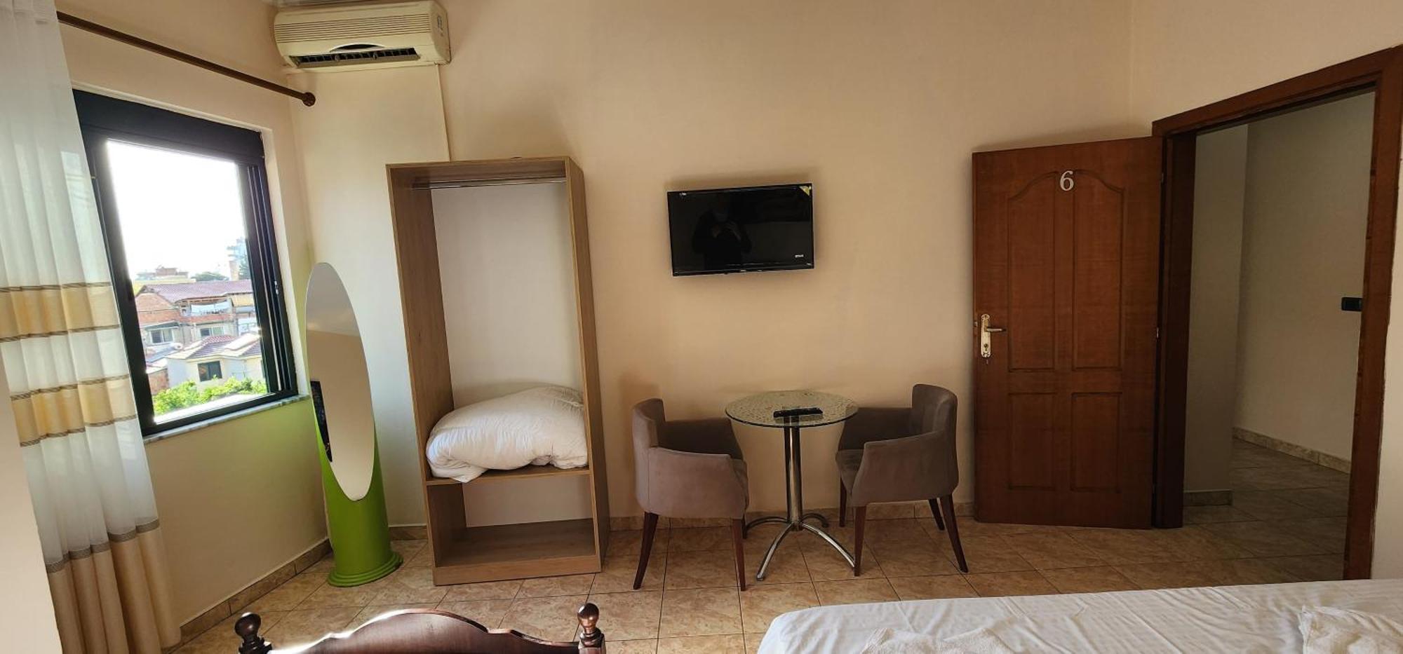 Hotel La Villa Τίρανα Εξωτερικό φωτογραφία