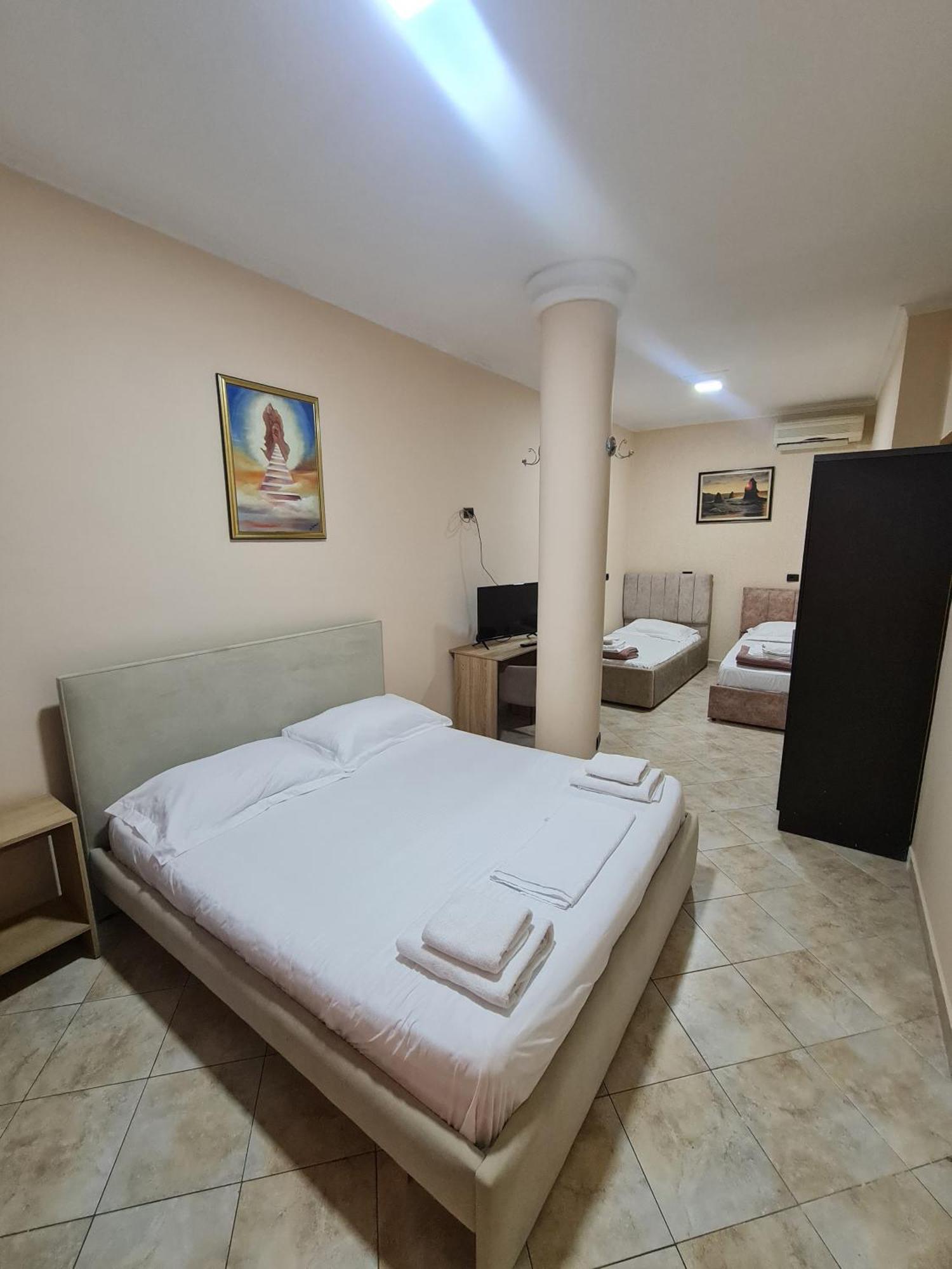 Hotel La Villa Τίρανα Εξωτερικό φωτογραφία