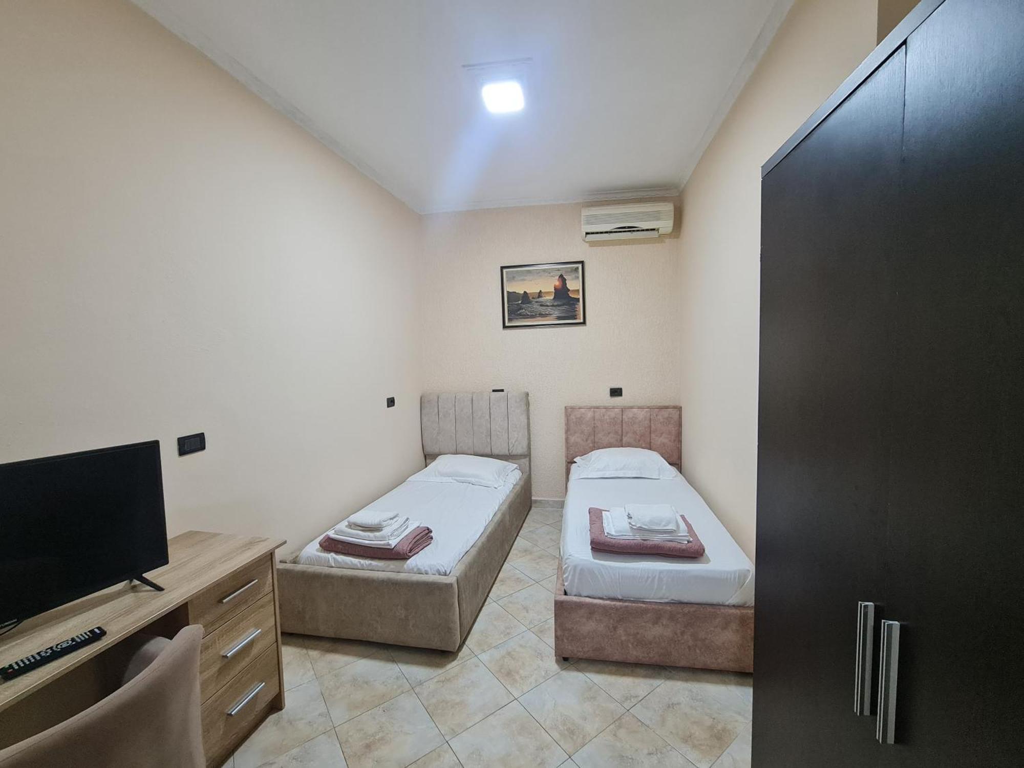 Hotel La Villa Τίρανα Εξωτερικό φωτογραφία