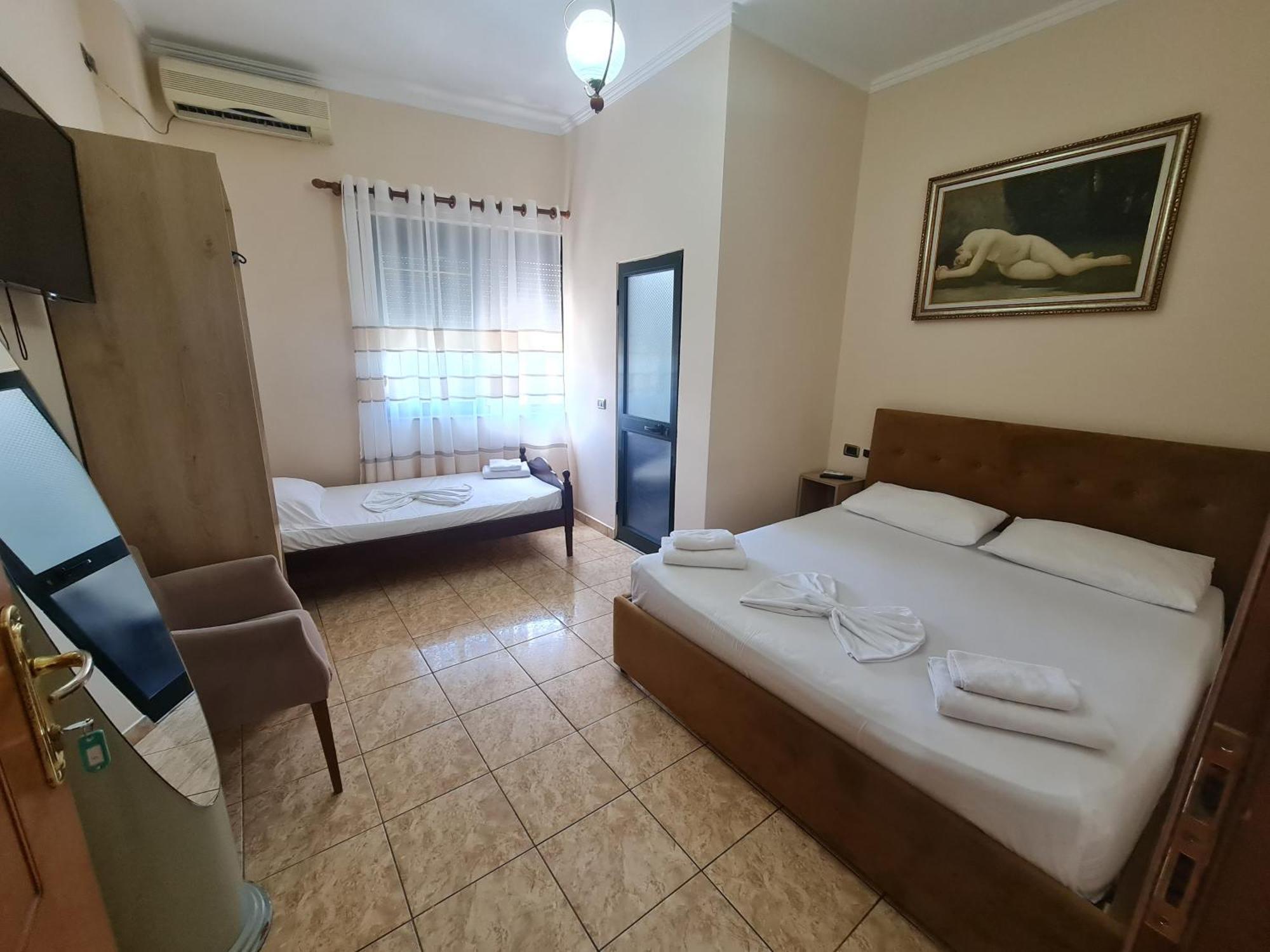Hotel La Villa Τίρανα Εξωτερικό φωτογραφία
