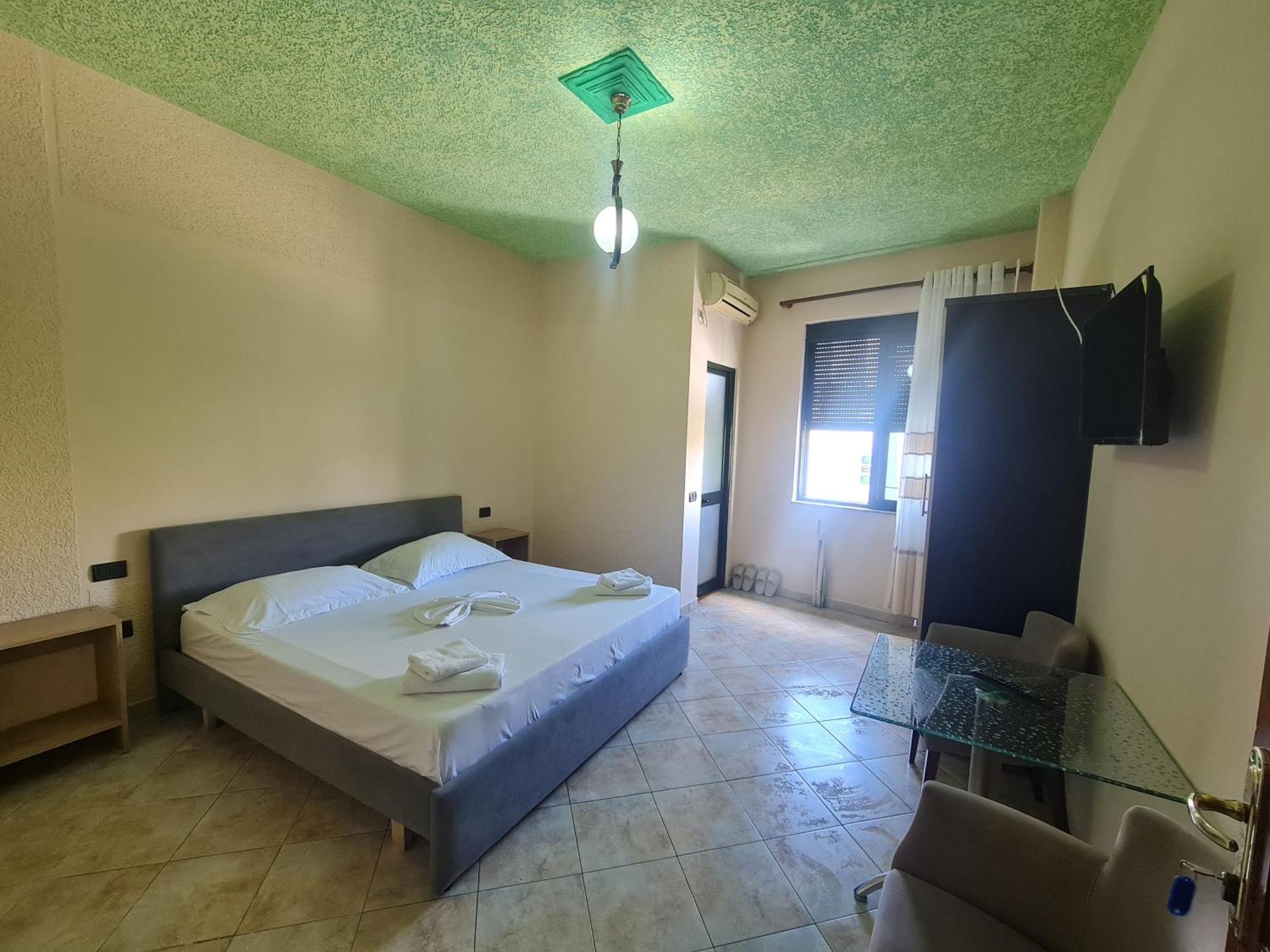 Hotel La Villa Τίρανα Εξωτερικό φωτογραφία