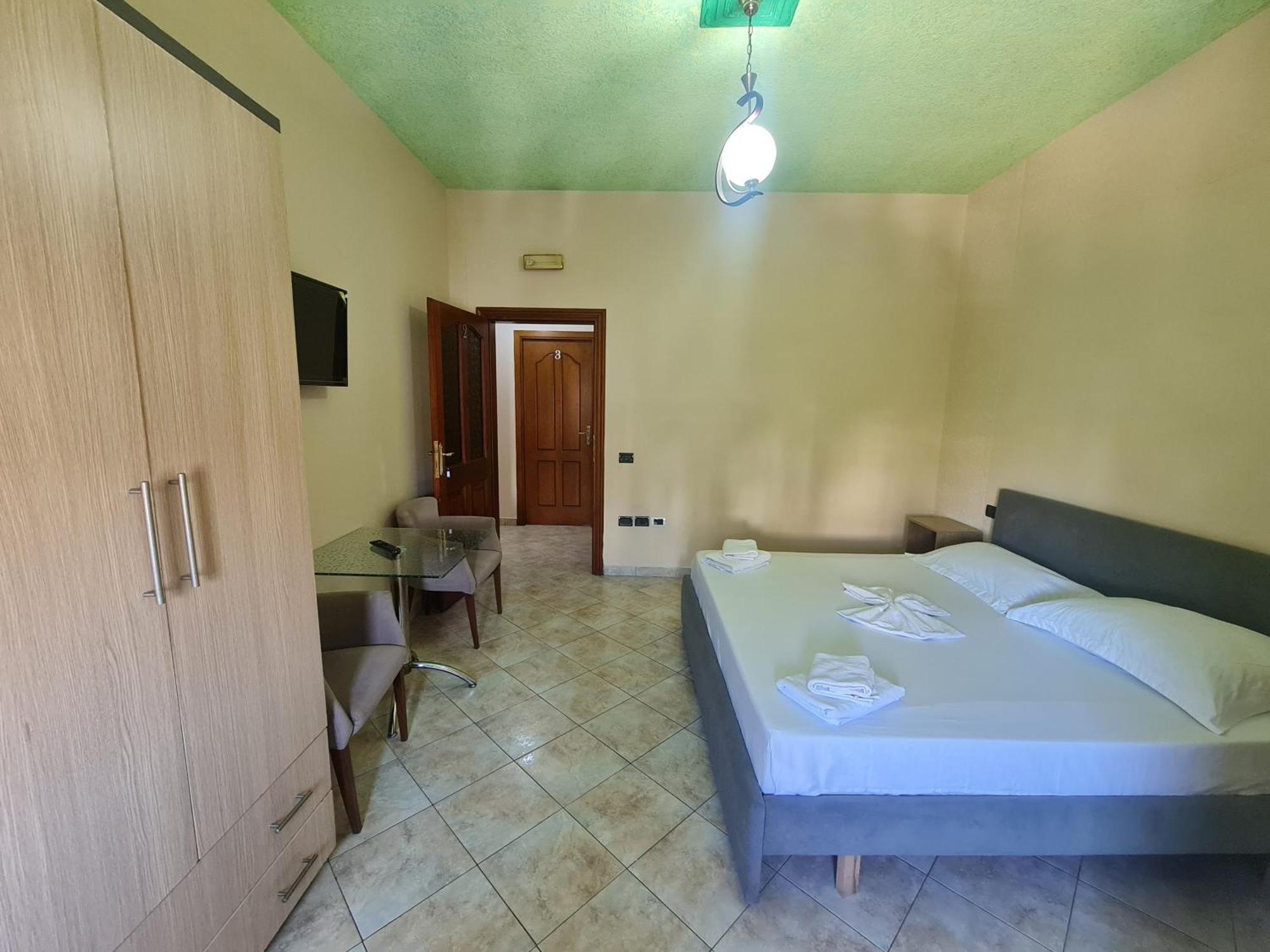 Hotel La Villa Τίρανα Εξωτερικό φωτογραφία
