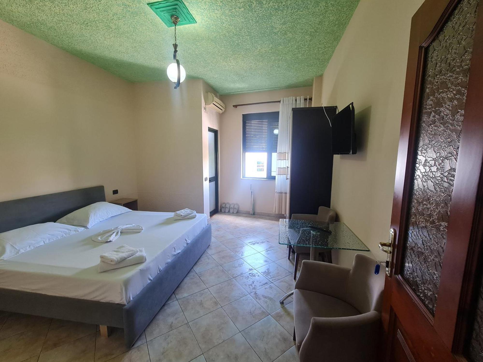 Hotel La Villa Τίρανα Εξωτερικό φωτογραφία