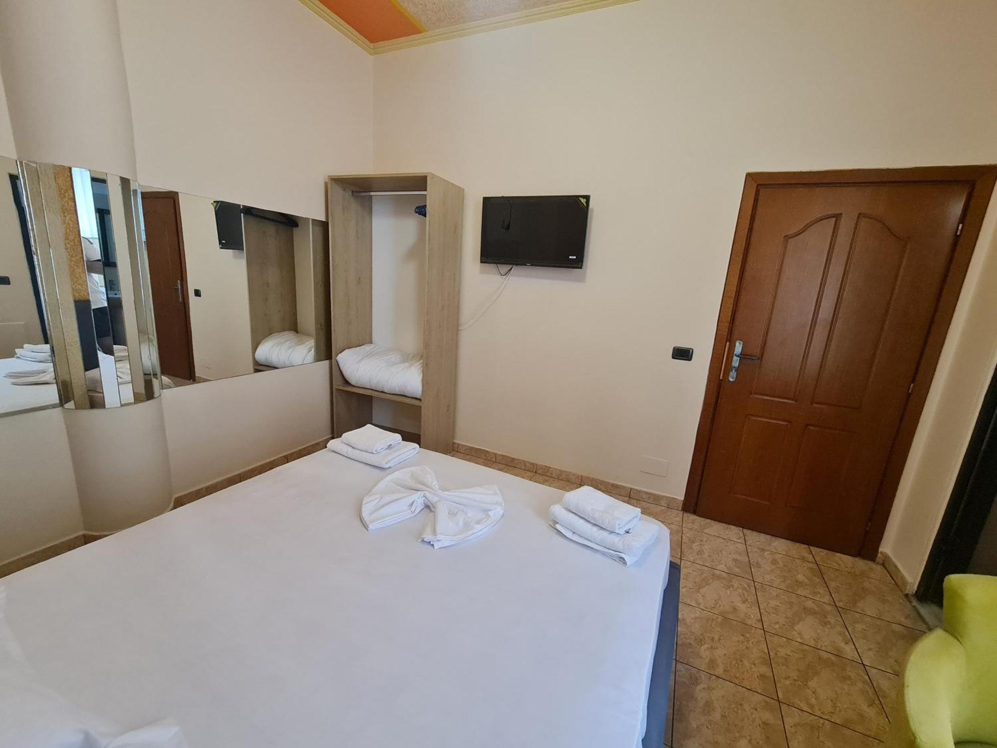 Hotel La Villa Τίρανα Εξωτερικό φωτογραφία
