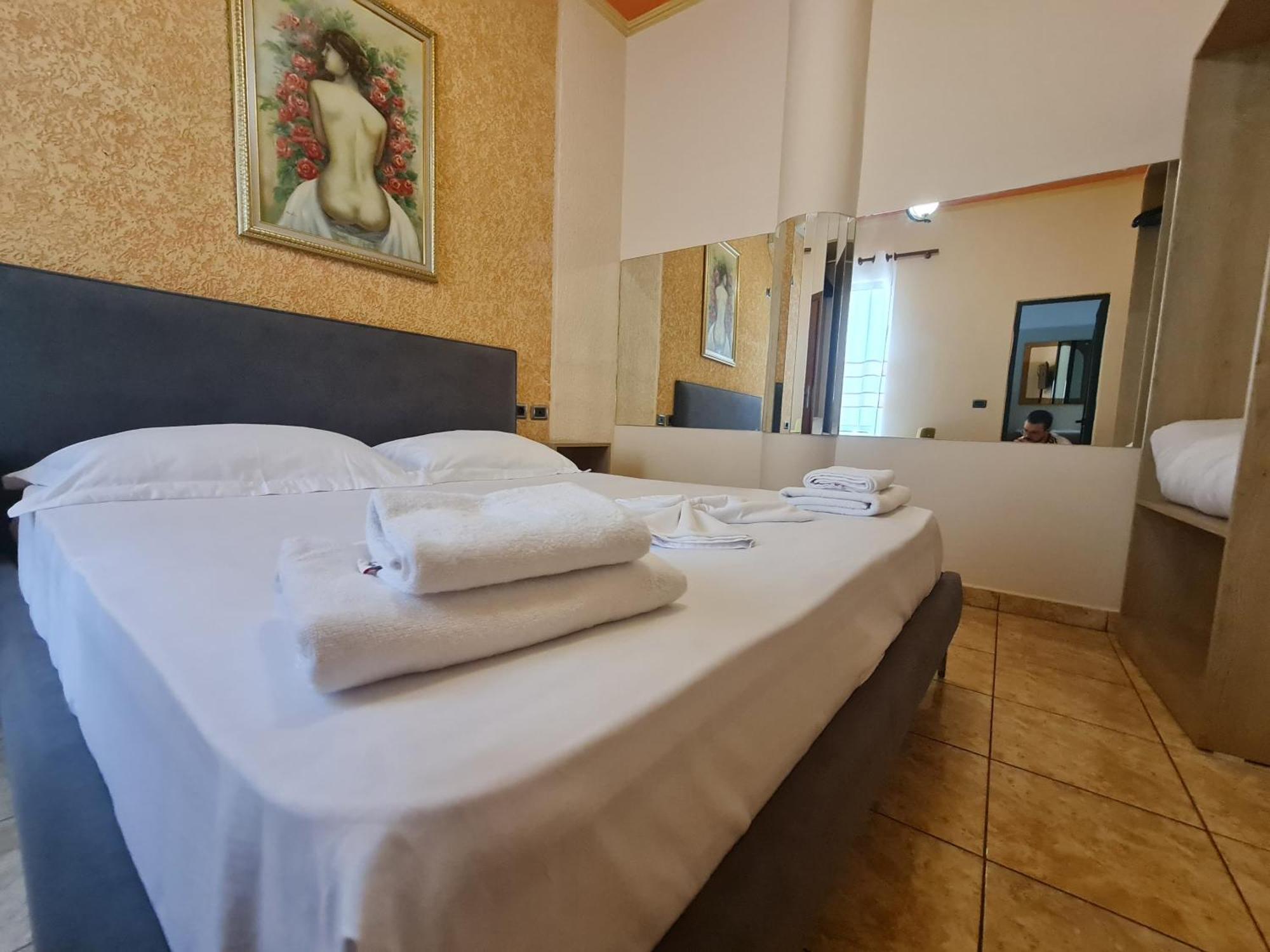 Hotel La Villa Τίρανα Εξωτερικό φωτογραφία